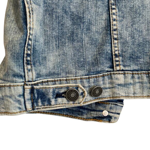 NWT Silver Jeans Co Mid Wash Denim Button Up Distressed Western Vest Size Medium - Picture 10 of 16
